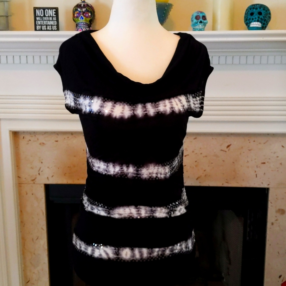INC International Concepts Black & White Top with Iridescent Sequins Perfect!!
